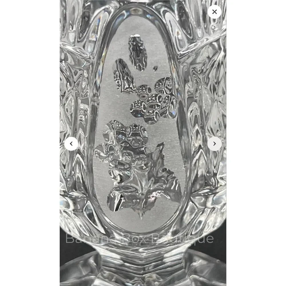 Set of 2 Zajecar cut crystal bud vases from Collectors Crystal Galleries line 5”